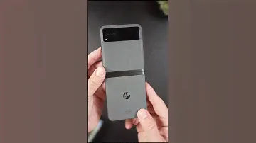 📦 New Moto RAZR Unboxing 📦 - Is This Your Next?